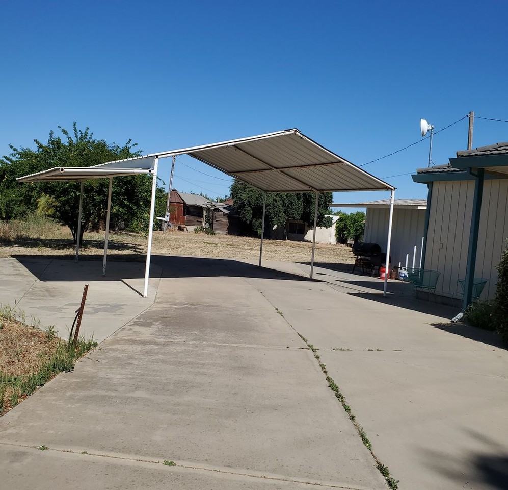 17001 Haskell Ln - Photo 2 of 5