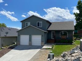 featured image of 2104 W Honeysett Rd
