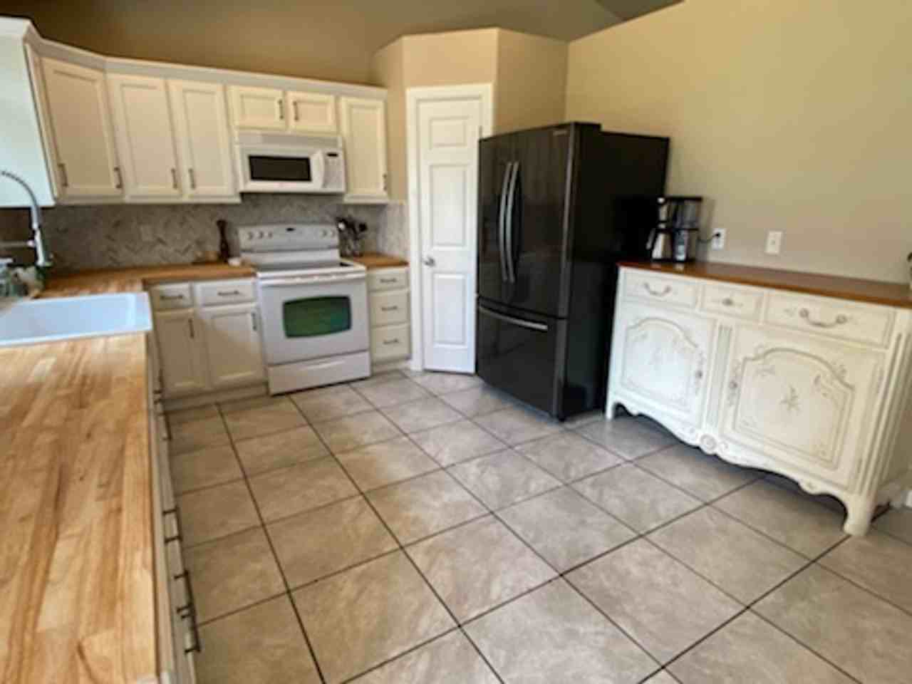 2104 W Honeysett Rd - Photo 5 of 24