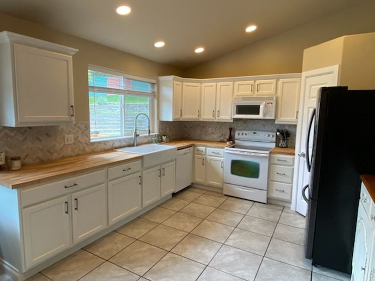 2104 W Honeysett Rd - Photo 6 of 24