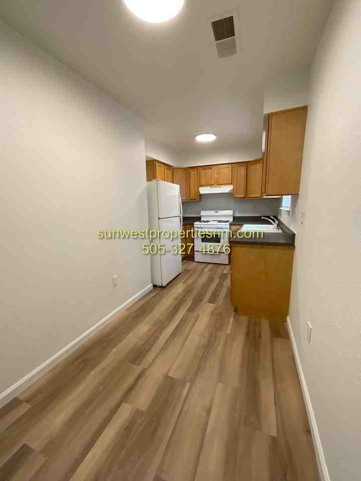 609 Lovers Ln - Photo 2 of 8