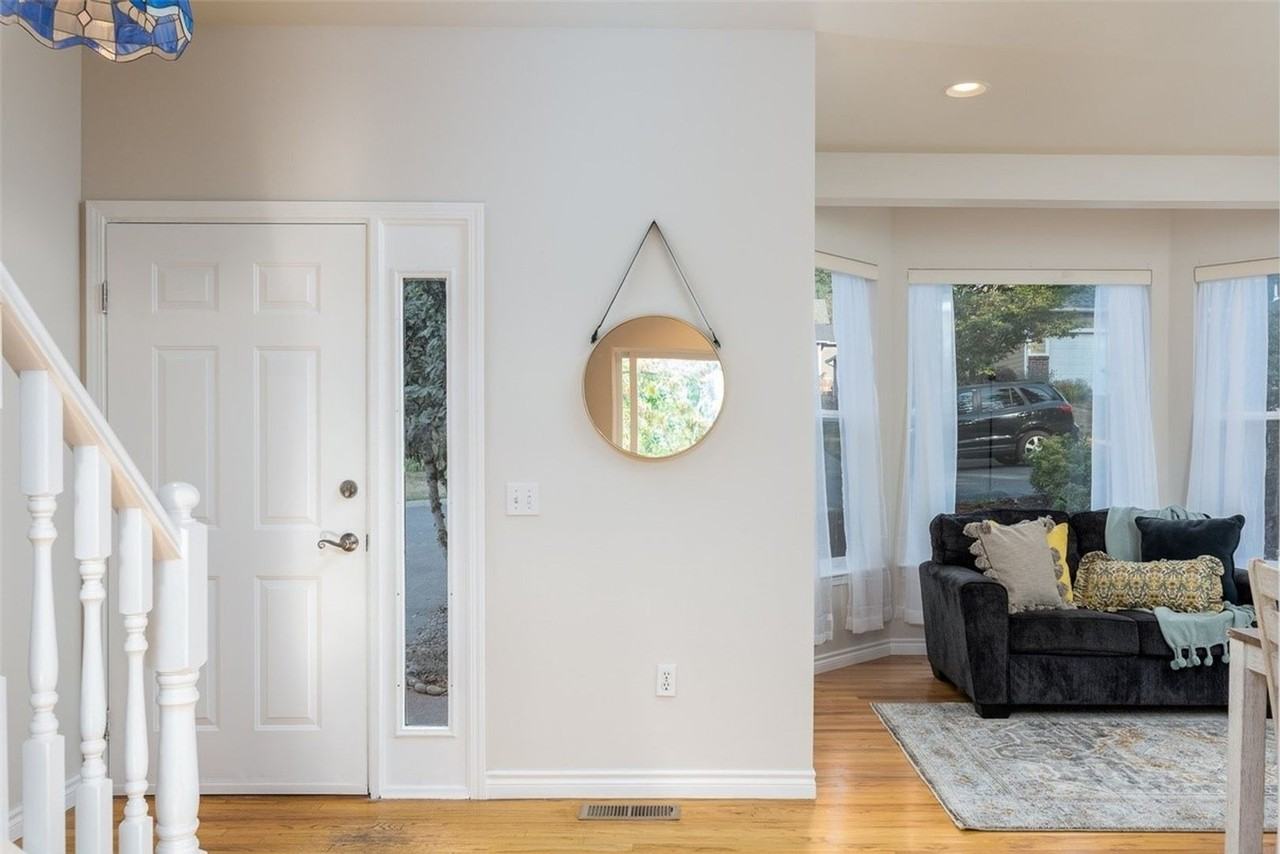 132 41st St - Photo 2 of 19