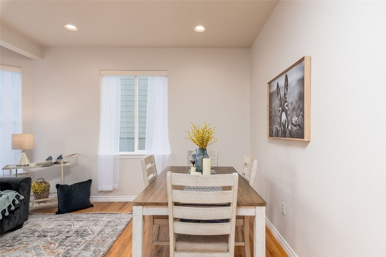 132 41st St - Photo 3 of 19