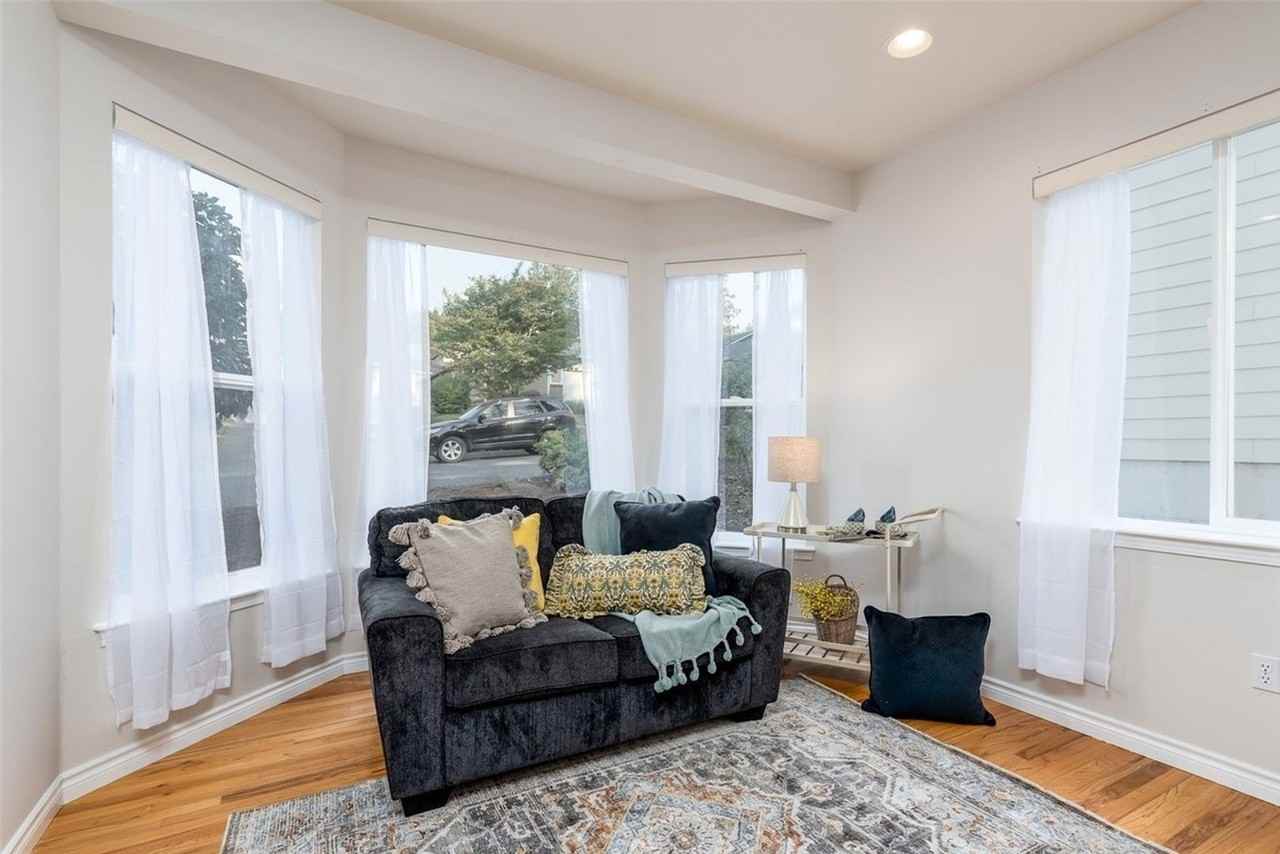 132 41st St - Photo 5 of 19