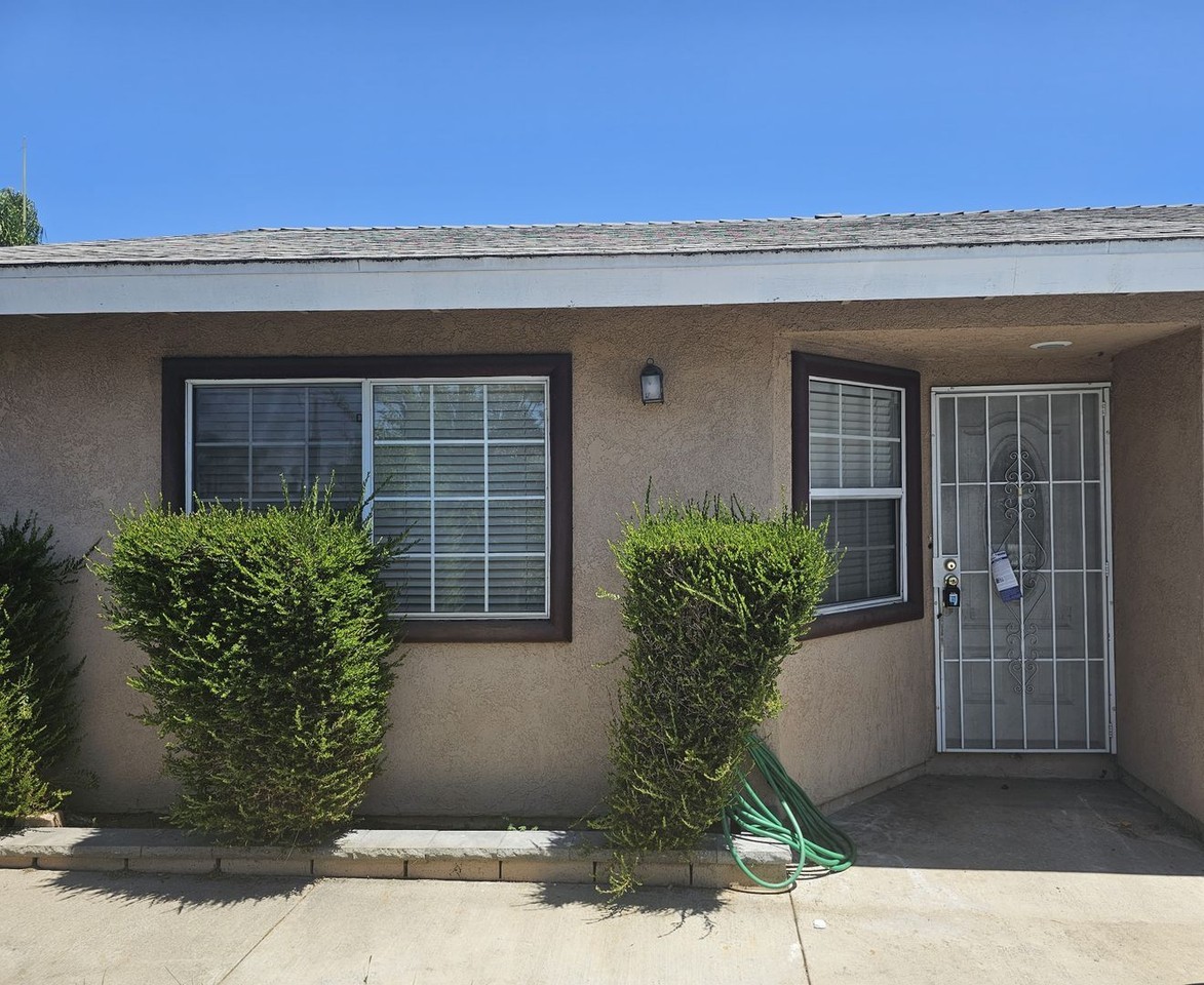 8512 Walker St - Photo 2 of 14