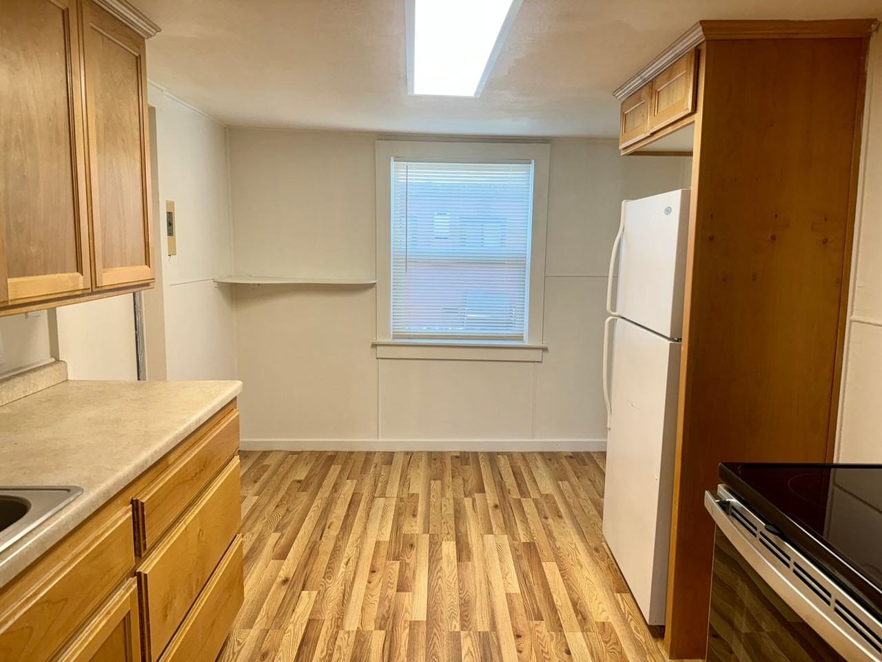 1525 Park Ave - Photo 5 of 9