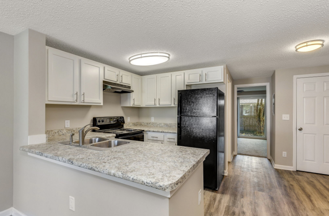 Villas on the Hill – Move In Special Available! - Photo 4 of 12