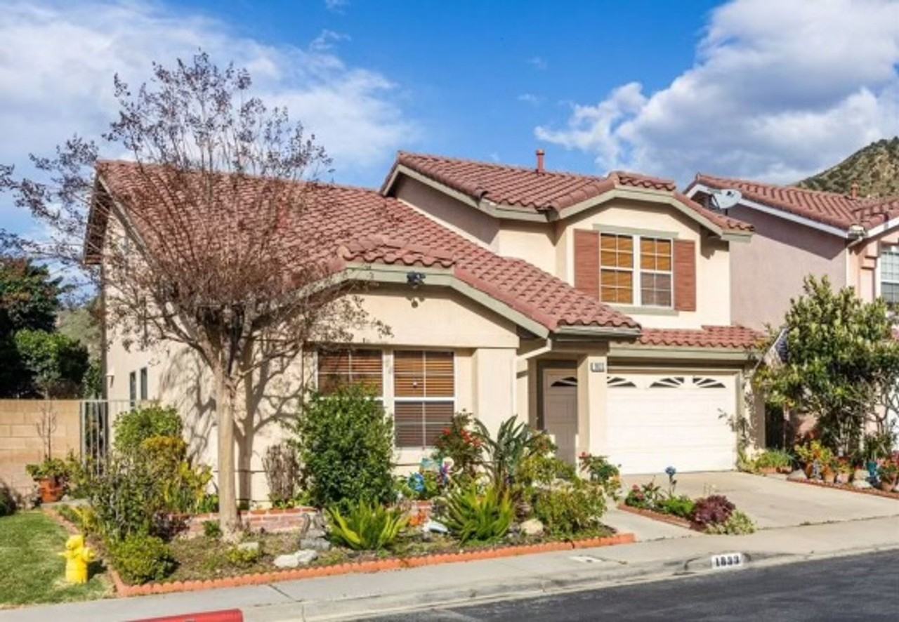 1833 Mirador Dr - Photo 5 of 19