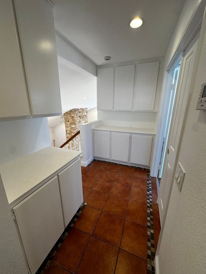 1833 Mirador Dr - Photo 6 of 19