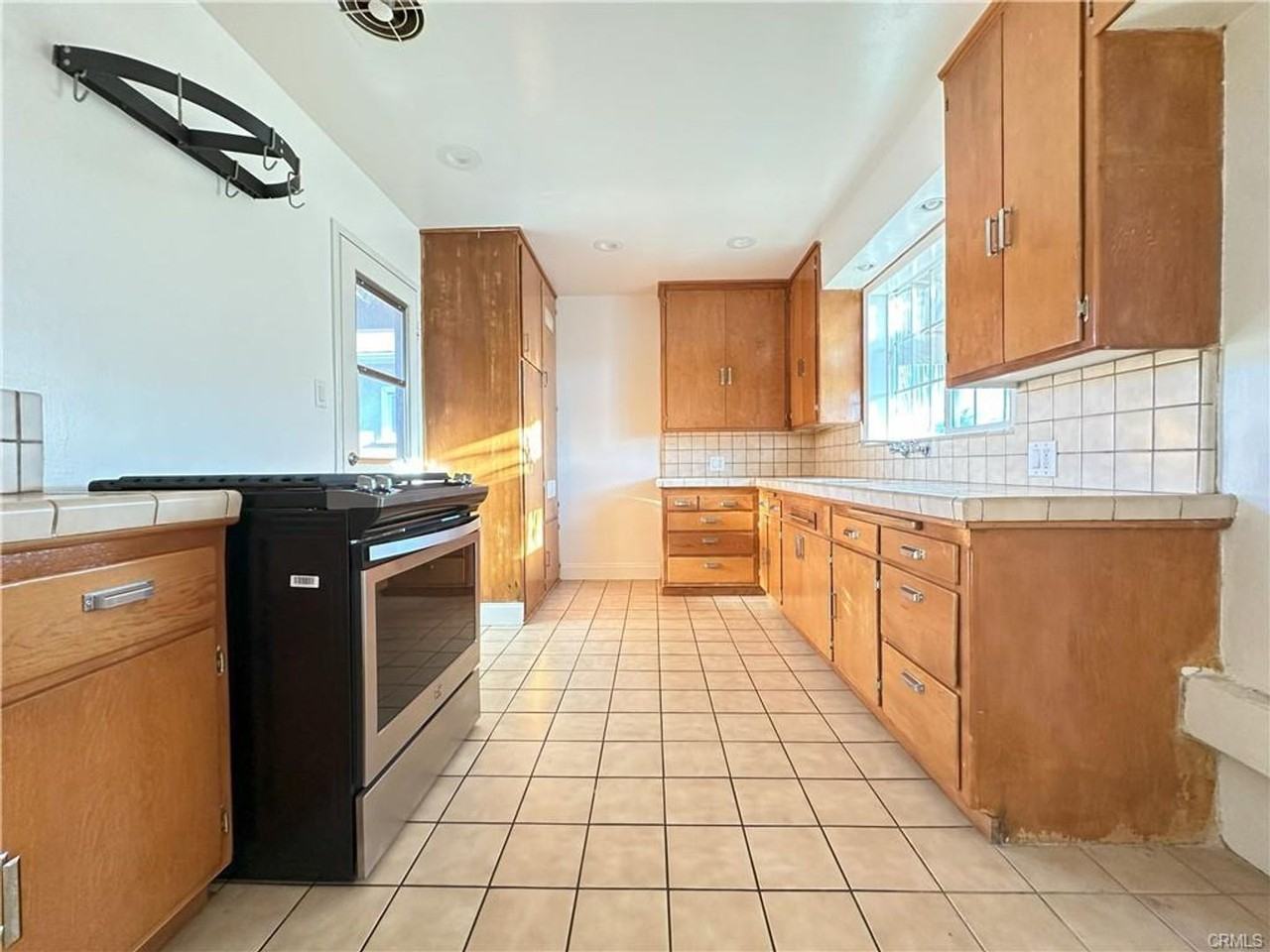 123 Nieto Ave - Photo 3 of 16