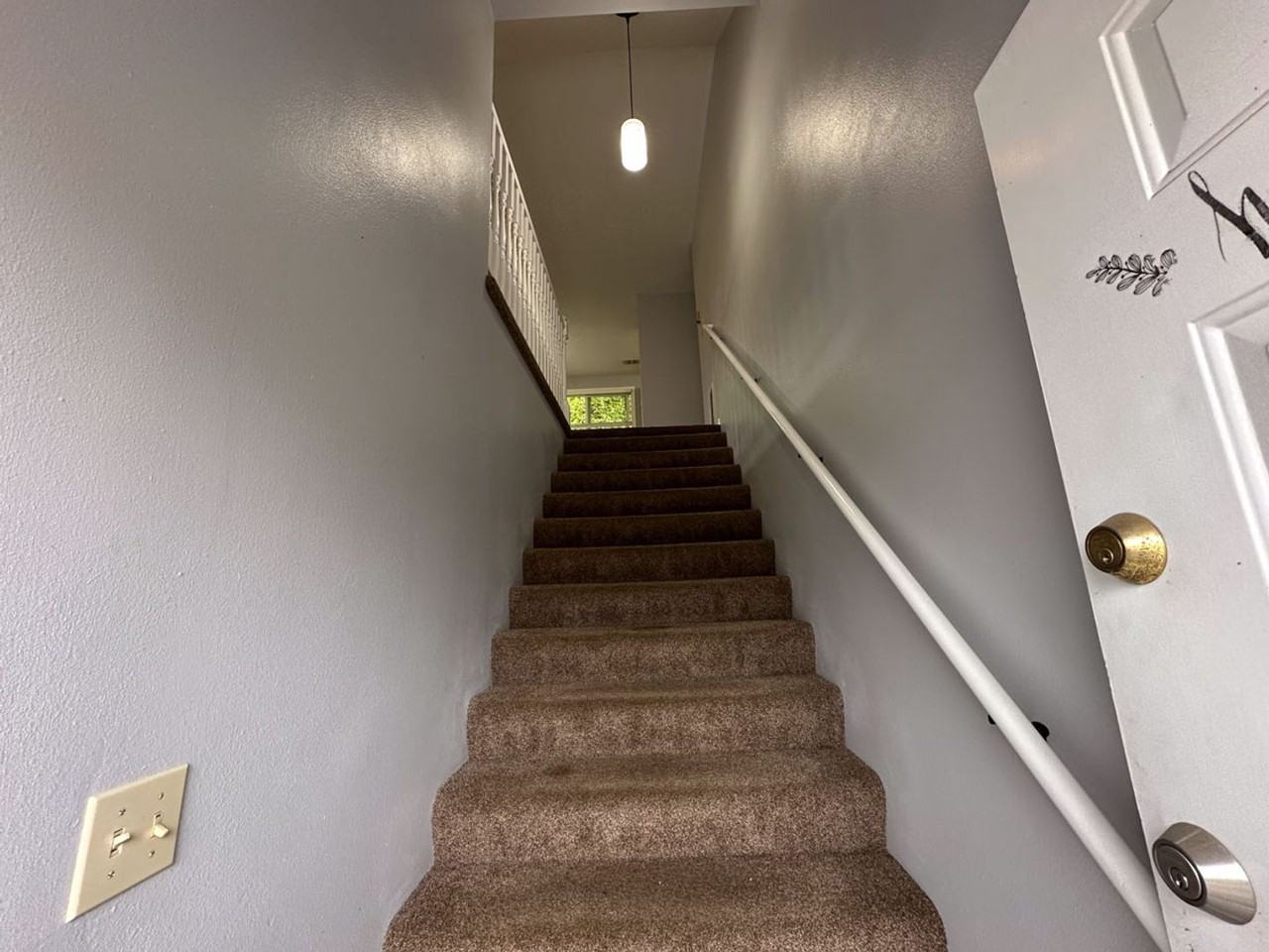 3027 D St Ne - Photo 5 of 15