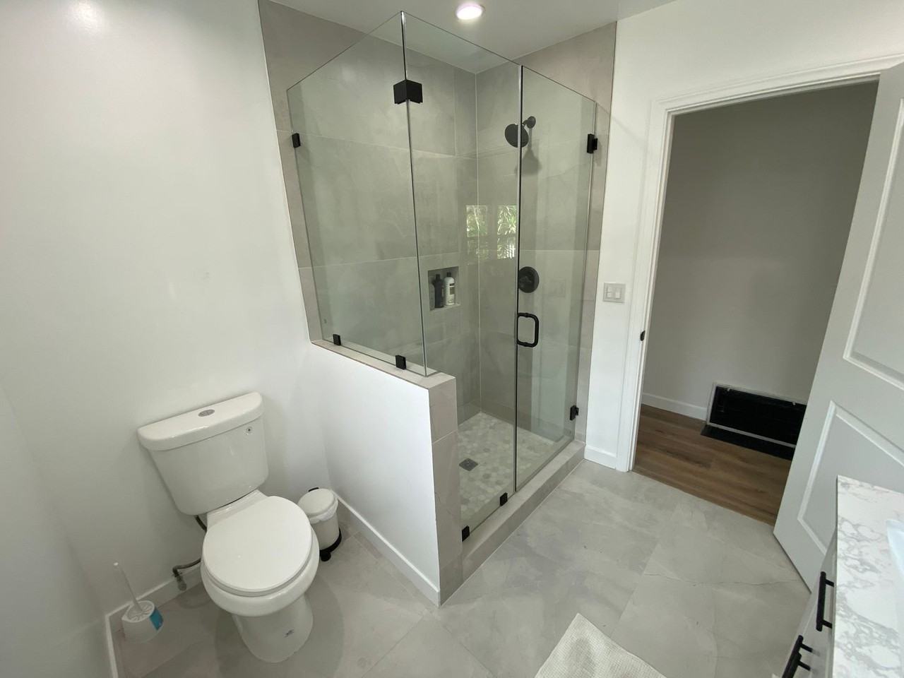 5057 Colfax Ave - Photo 3 of 26