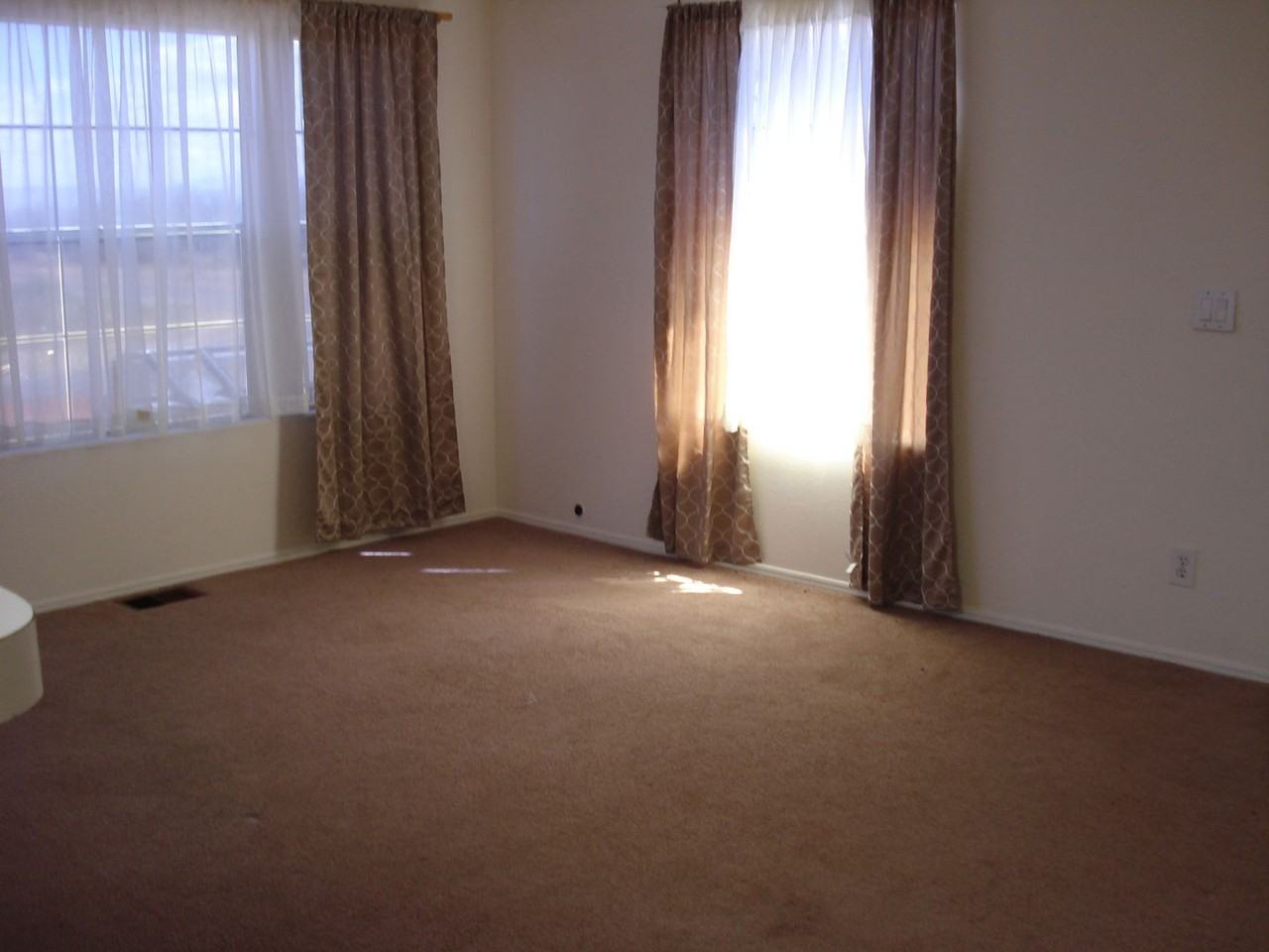 1959 W Willow Way - Photo 2 of 14