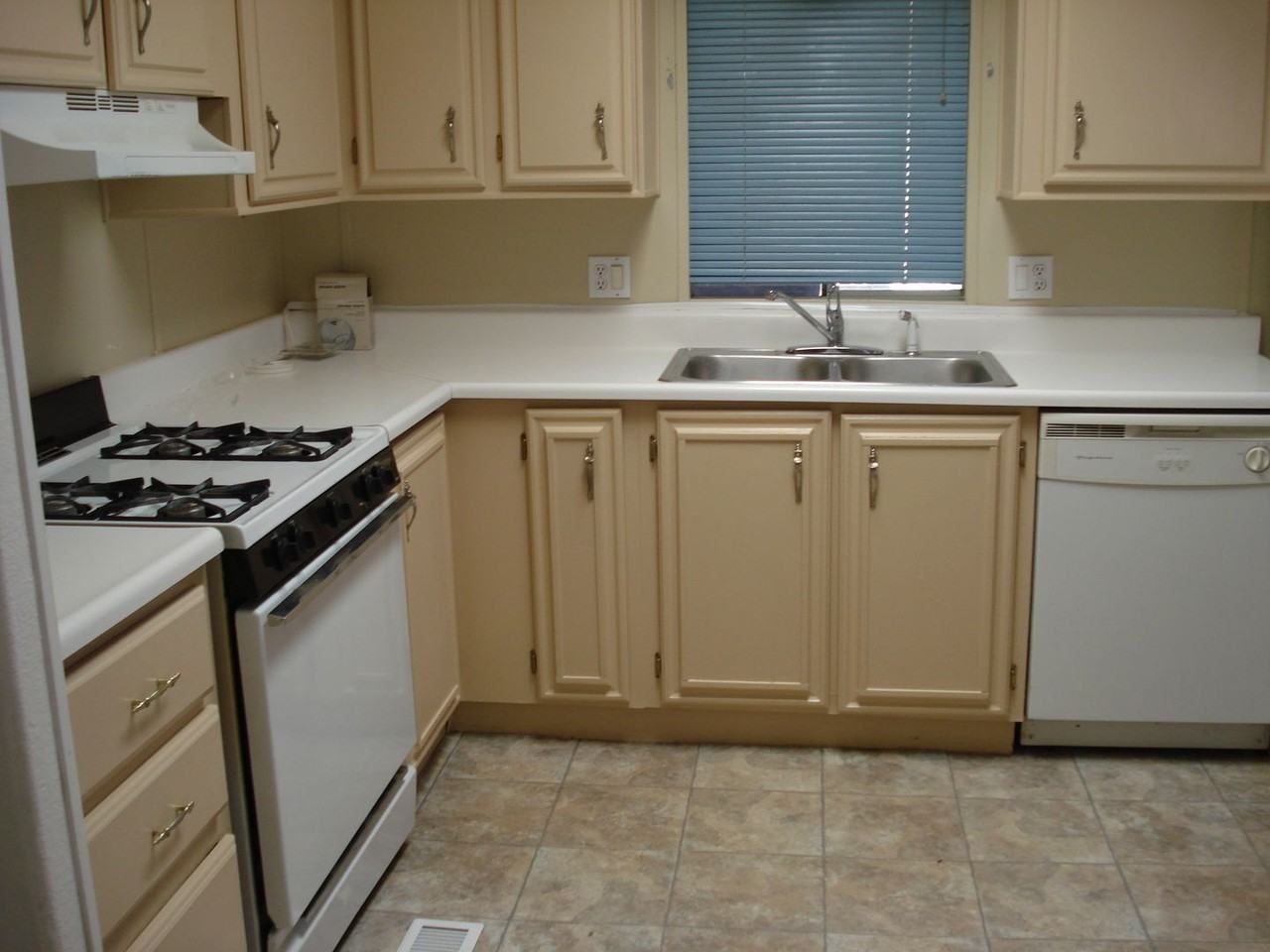1959 W Willow Way - Photo 5 of 14