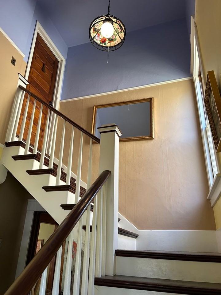 11 Union Ave Ne - Photo 3 of 8