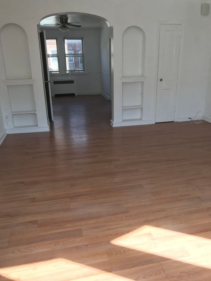 1413 Greeby St - Photo 2 of 10