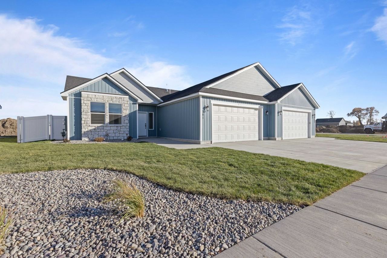 581 South Cutler Avenue - Photo 2 of 37