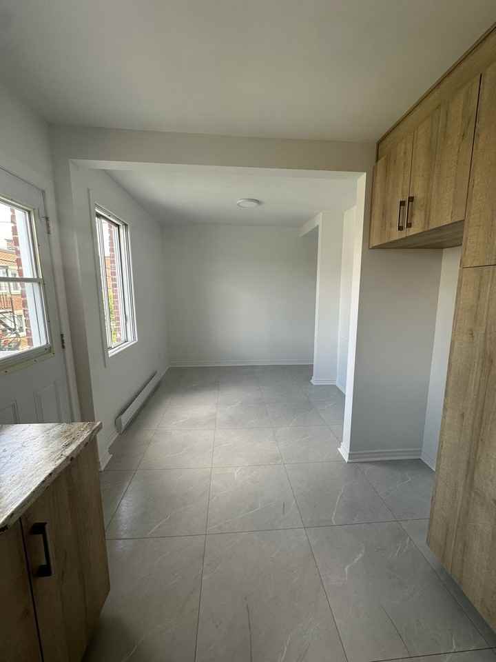 8157 Rue Birnam - Photo 2 of 8