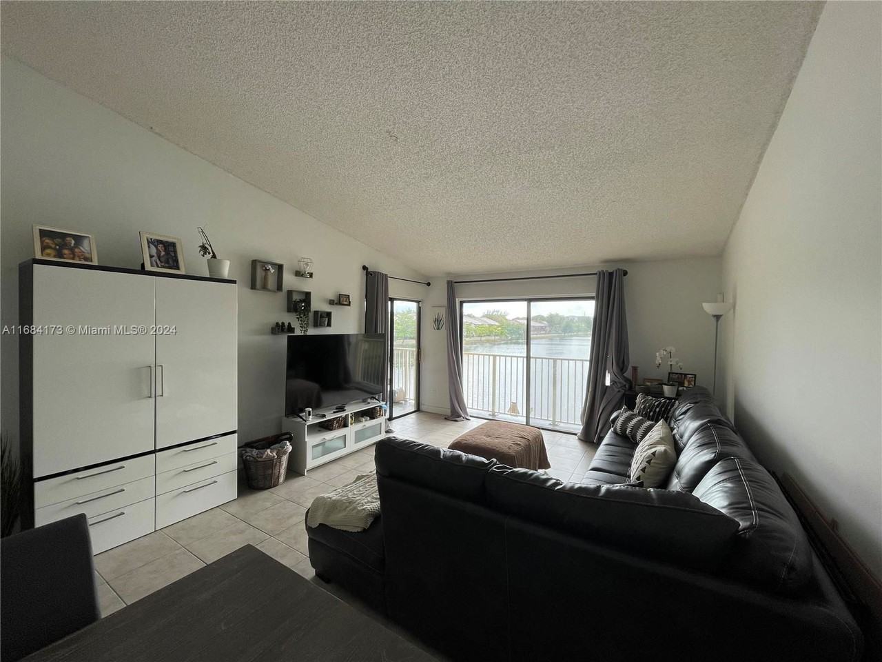 400 Nw 214th St #202 - Photo 2 of 8