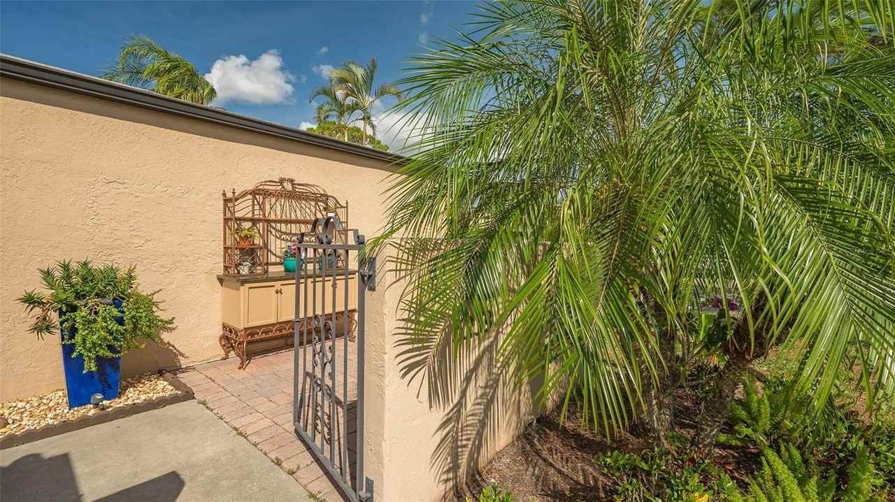 5239 Myrtle Wood - Photo 3 of 50