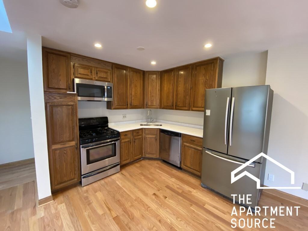 1205 North Harlem Avenue #10 - Photo 3 of 7