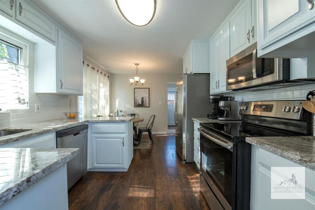 5247 N Callisch Ave - Photo 6 of 20