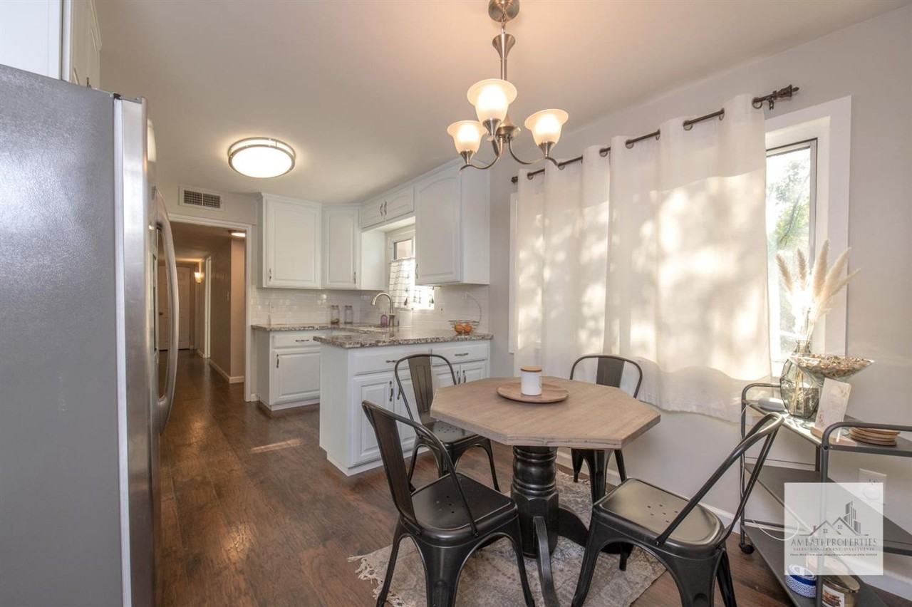 5247 N Callisch Ave - Photo 7 of 20