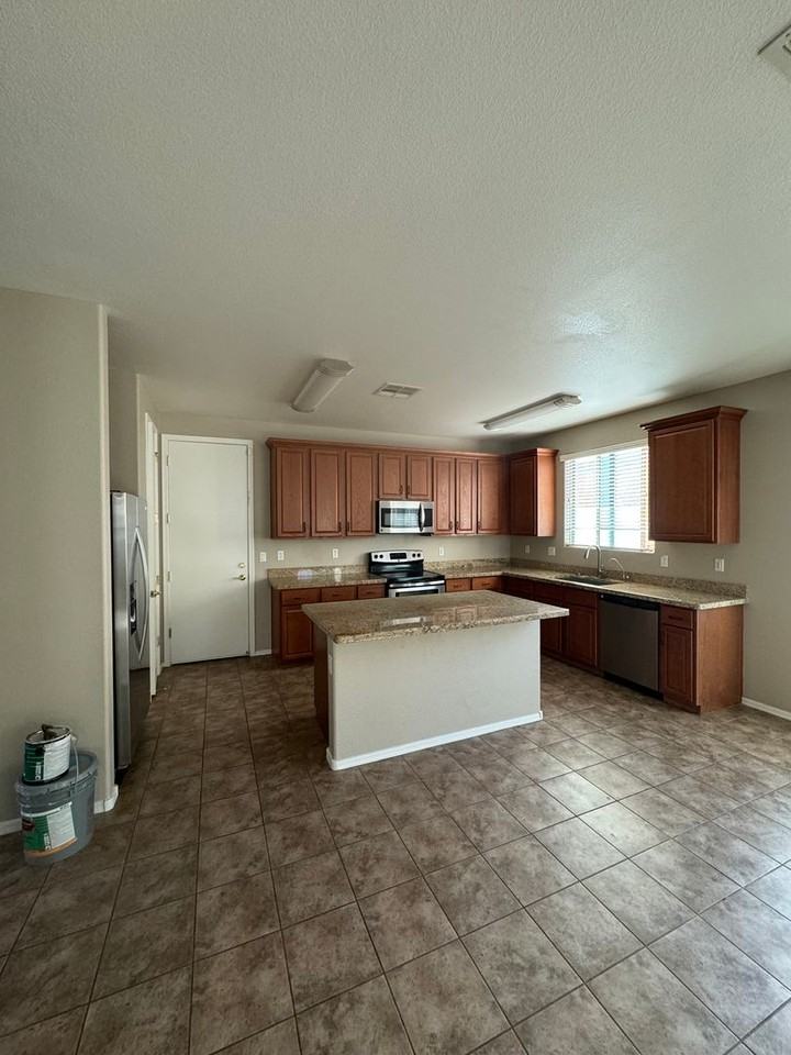 4094 E Bellerive Dr - Photo 7 of 23