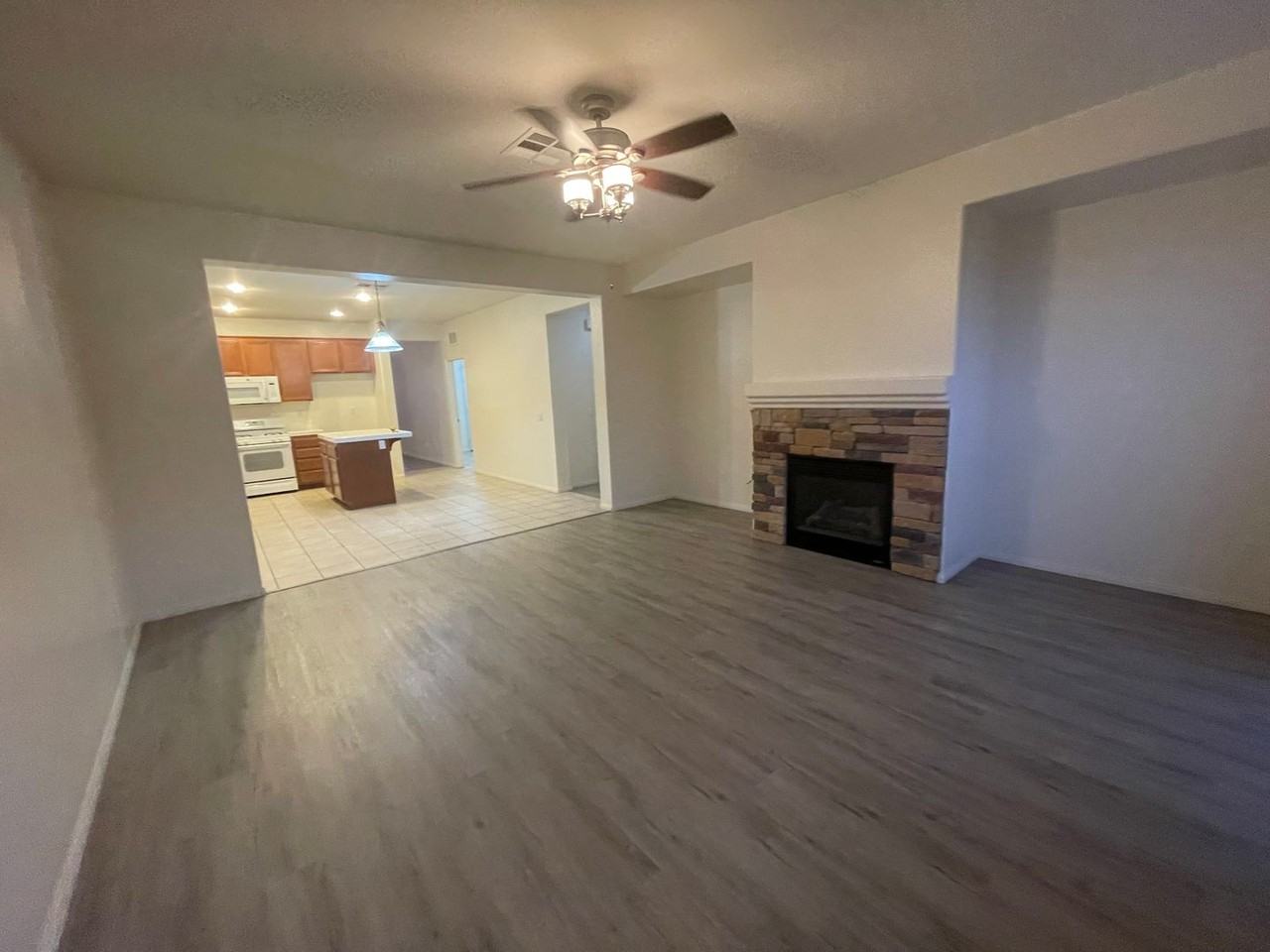 14190 Blackstone St - Photo 2 of 50