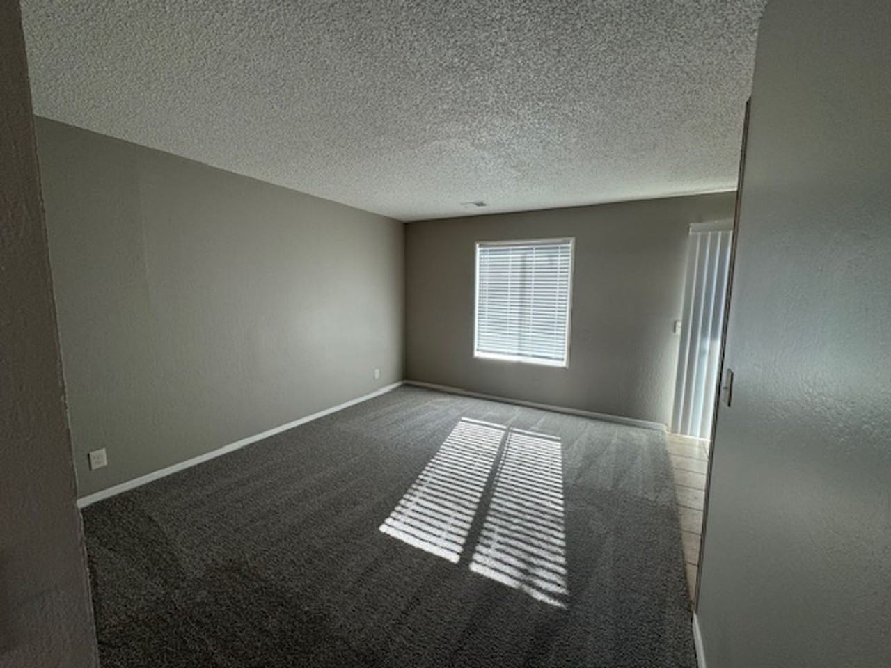 717 Simpson Pl - Photo 2 of 23