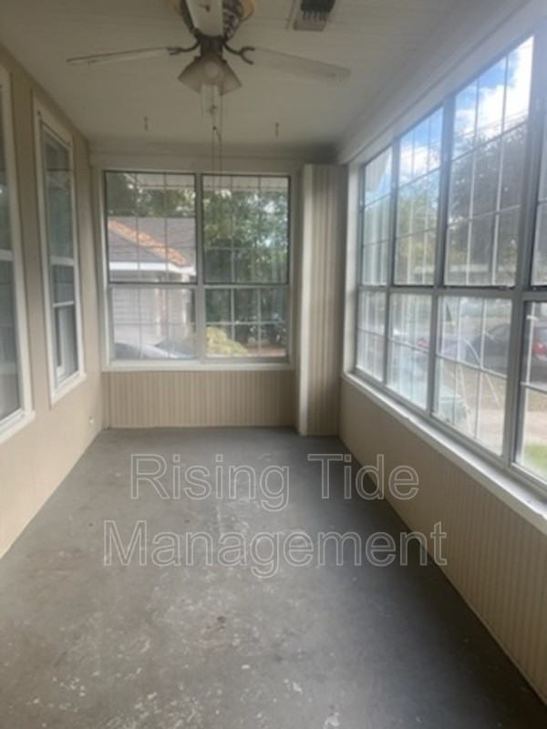 2711 Geneva St - Photo 3 of 6