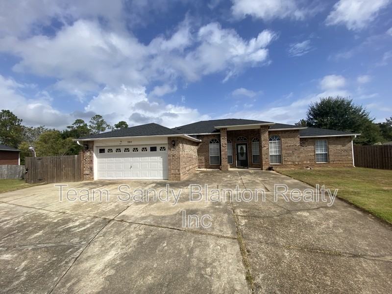 3202 Moss Point Ln - Photo 3 of 38