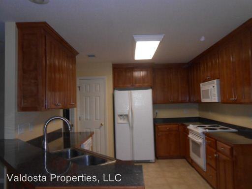 3 Lois Pl - Photo 3 of 8