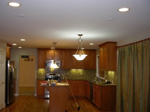 10111 125th Ave NE - Photo 3 of 9