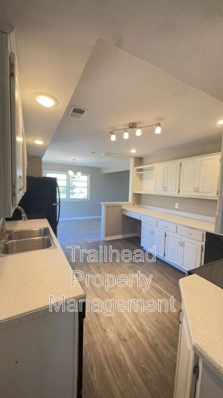 8240 N Holmes St - Photo 3 of 47