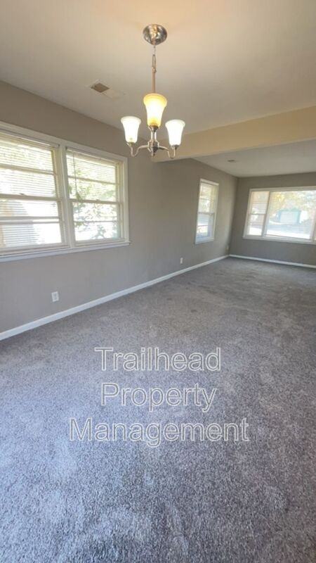 8240 N Holmes St - Photo 7 of 47