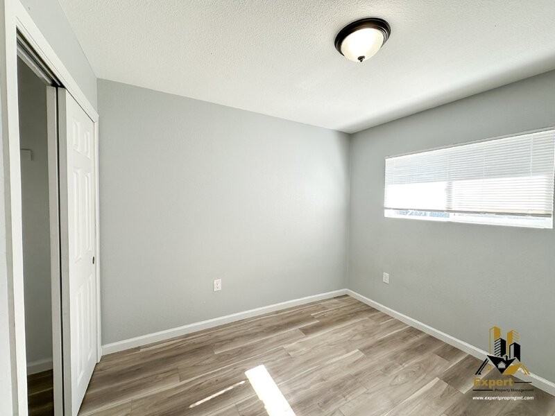 3617 6th Ave - Photo 7 of 11