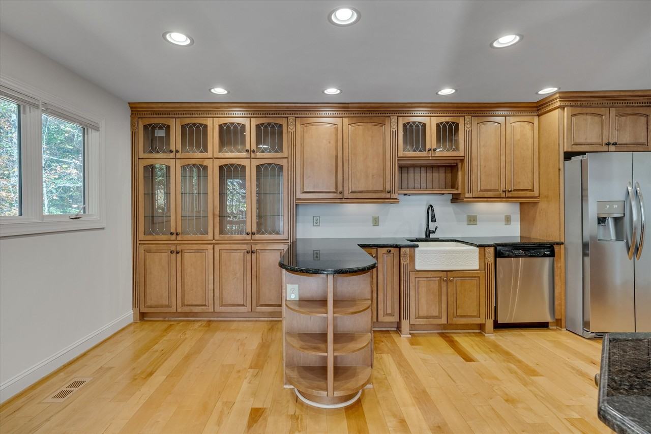 108 Helmsdale Drive - Photo 3 of 50