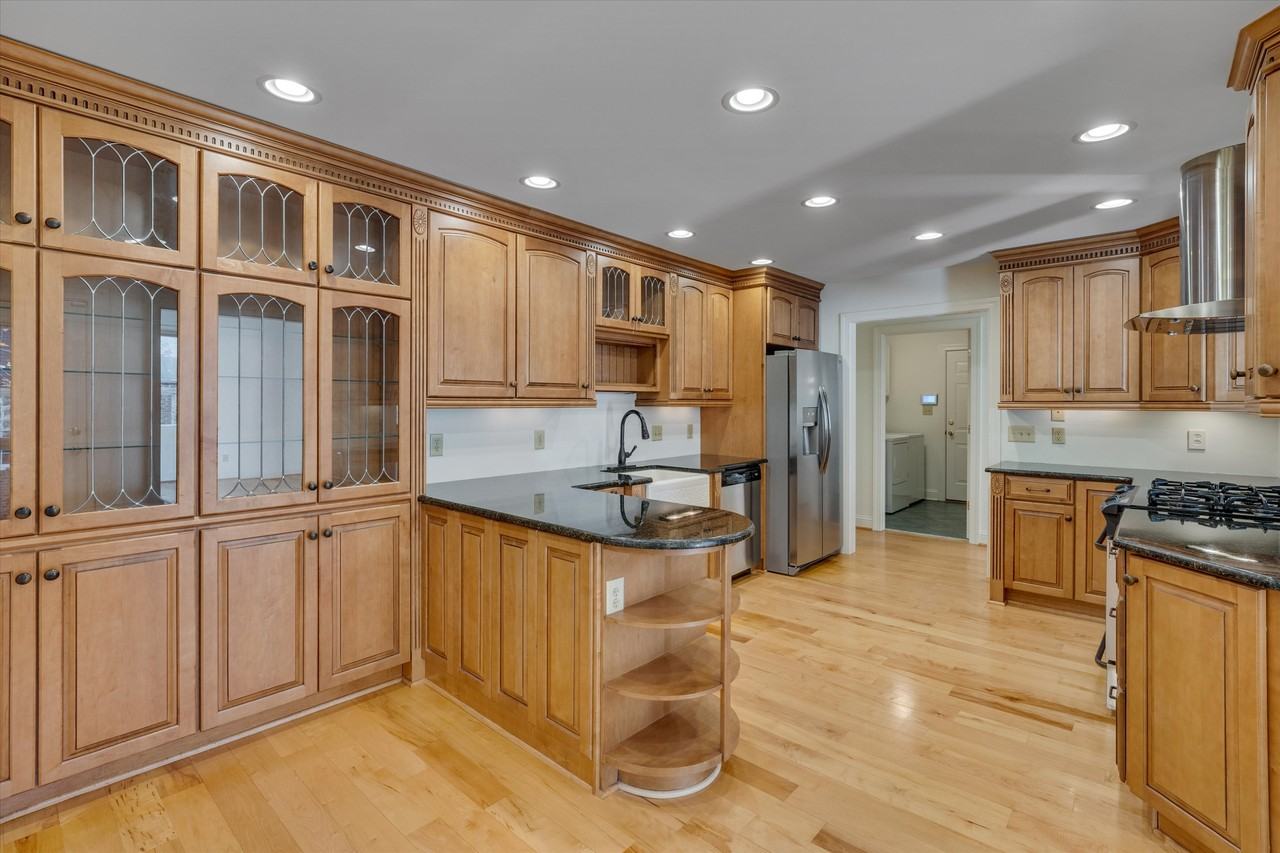 108 Helmsdale Drive - Photo 4 of 50