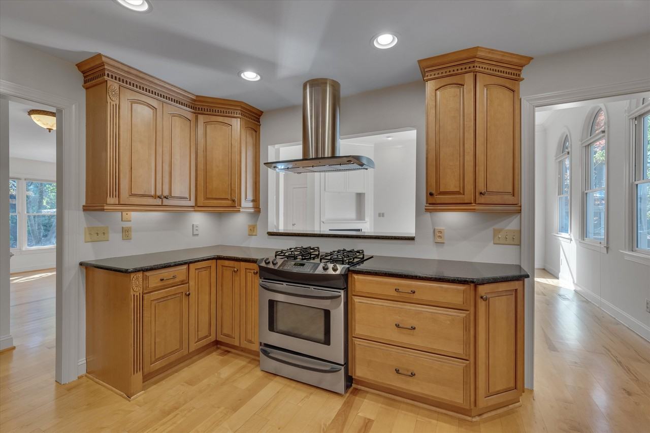 108 Helmsdale Drive - Photo 6 of 50