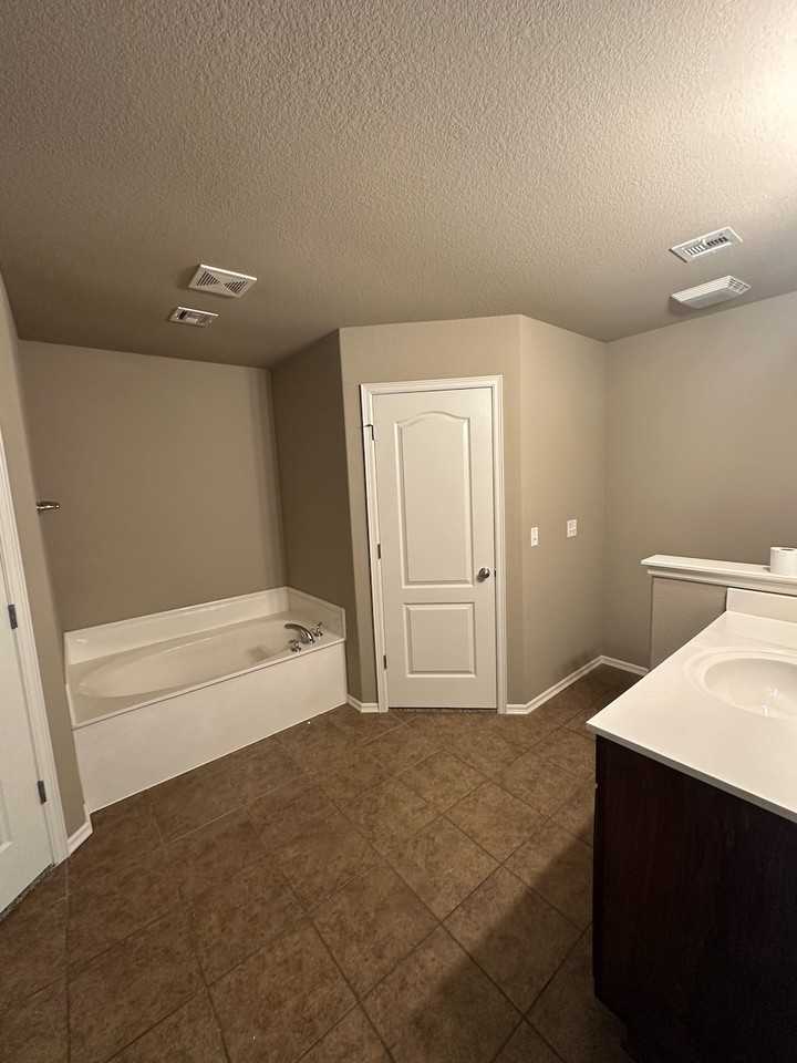 4016 W 104th Pl S - Photo 6 of 11