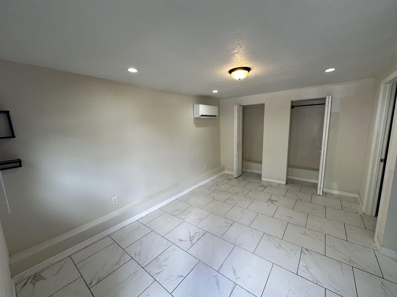 3007 N Central Ave - Photo 2 of 5