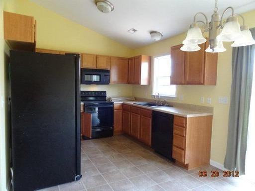 378 Knollwood Dr - Photo 3 of 12