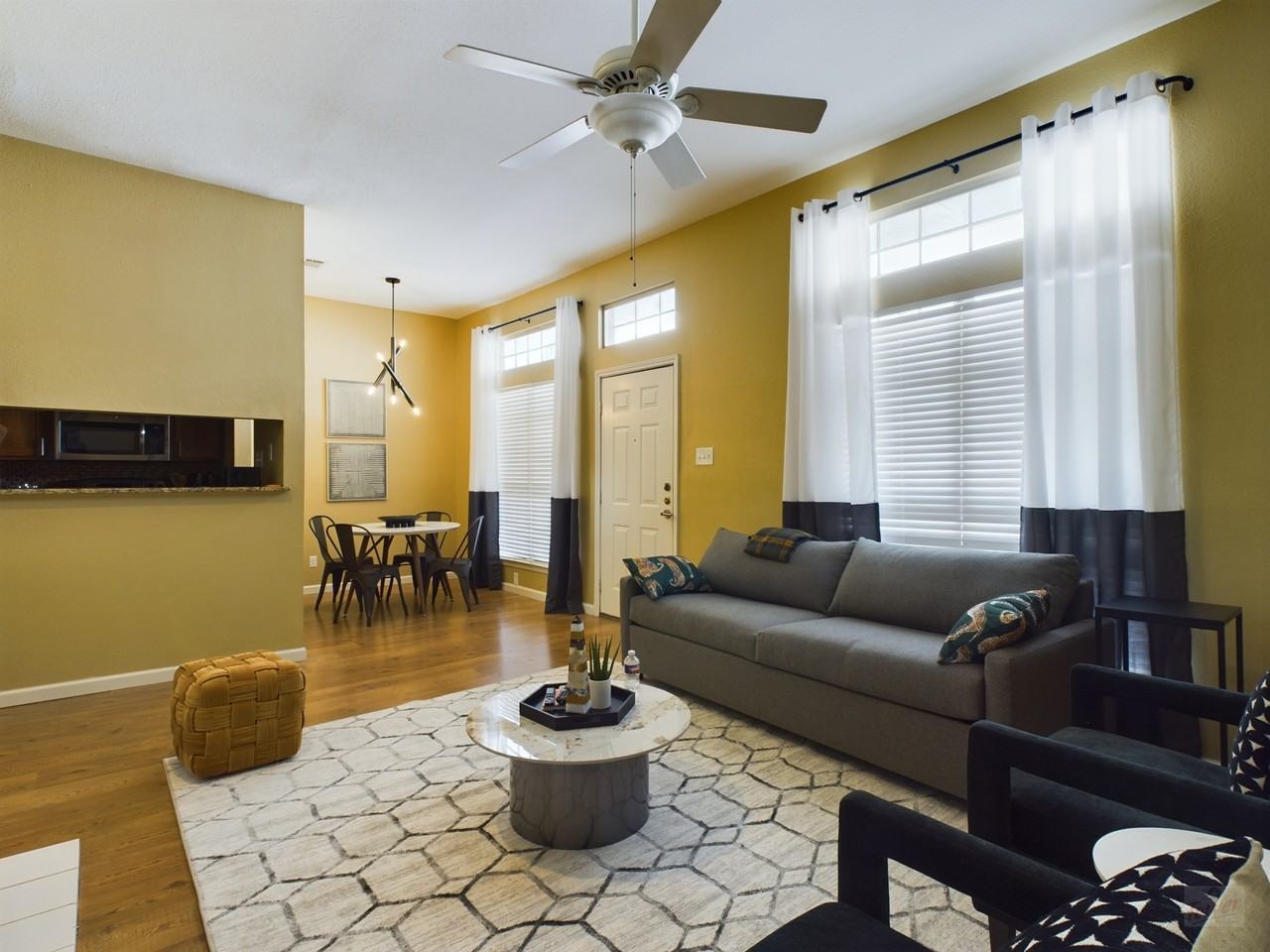 2811 Rio Grande St #204 - Photo 5 of 33