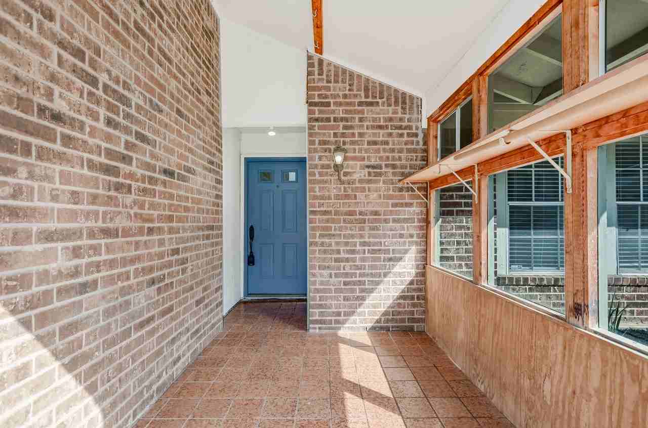 3404 Plantation Rd - Photo 6 of 20