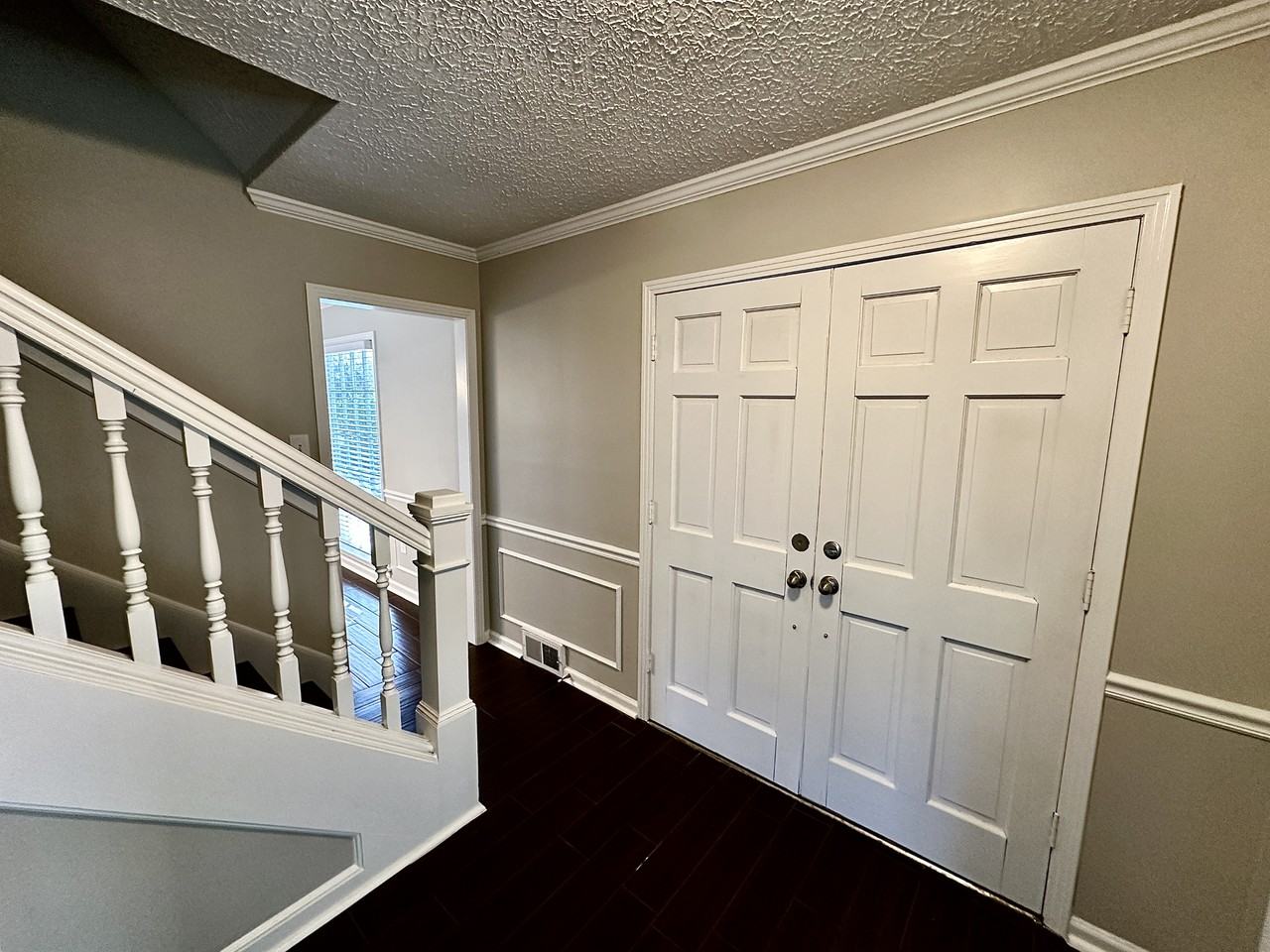 7008 Corsica Dr - Photo 2 of 19