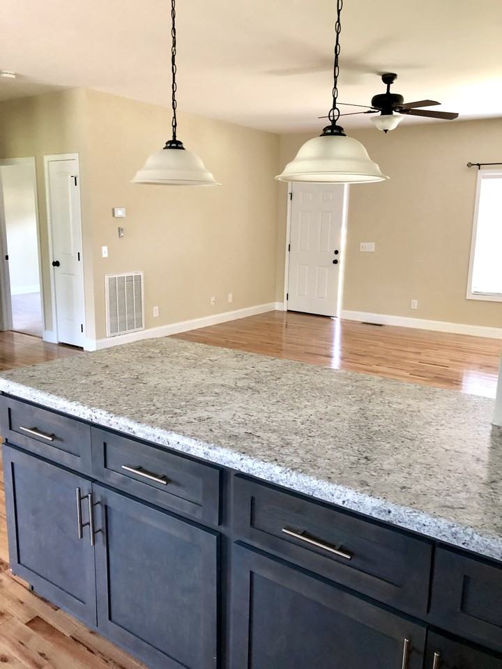 2720 Park West Dr - Photo 3 of 11