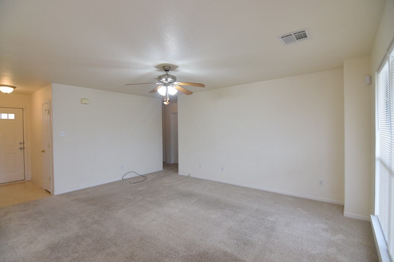 710 Jorgette Dr - Photo 6 of 17