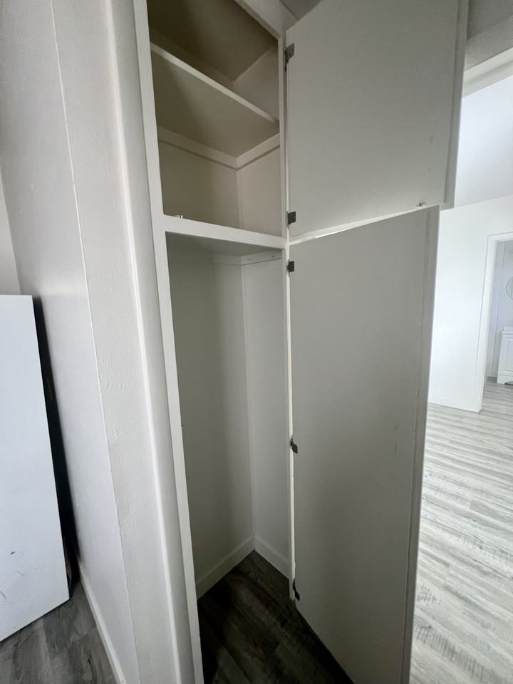 1005 E 20Th St - Photo 2 of 8