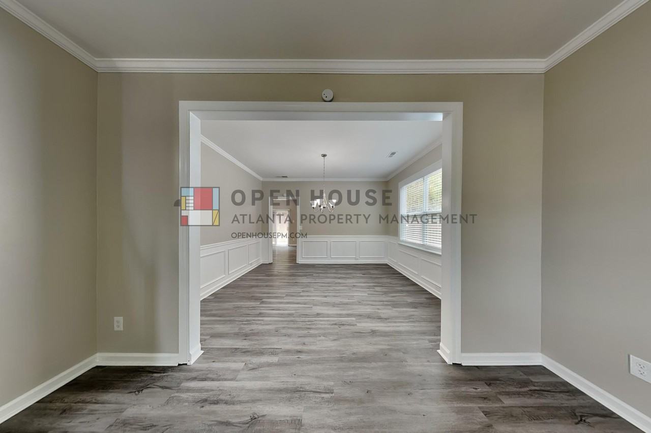 3613 Aberdeen Way - Photo 3 of 22